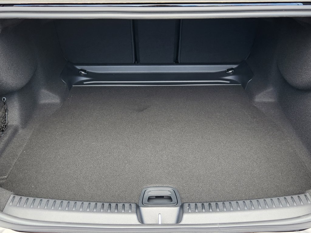 New 2026 Mercedes-Benz E 350 4MATIC Sedan image 32