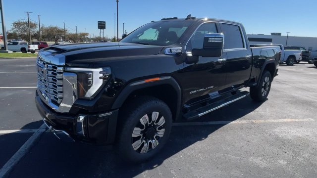 New 2026 GMC Sierra 2500 Denali w/ Technology Package AWD/4WD image 6