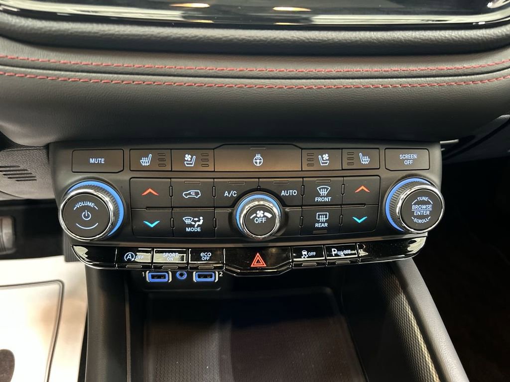 Used 2023 Dodge Durango GT image 17