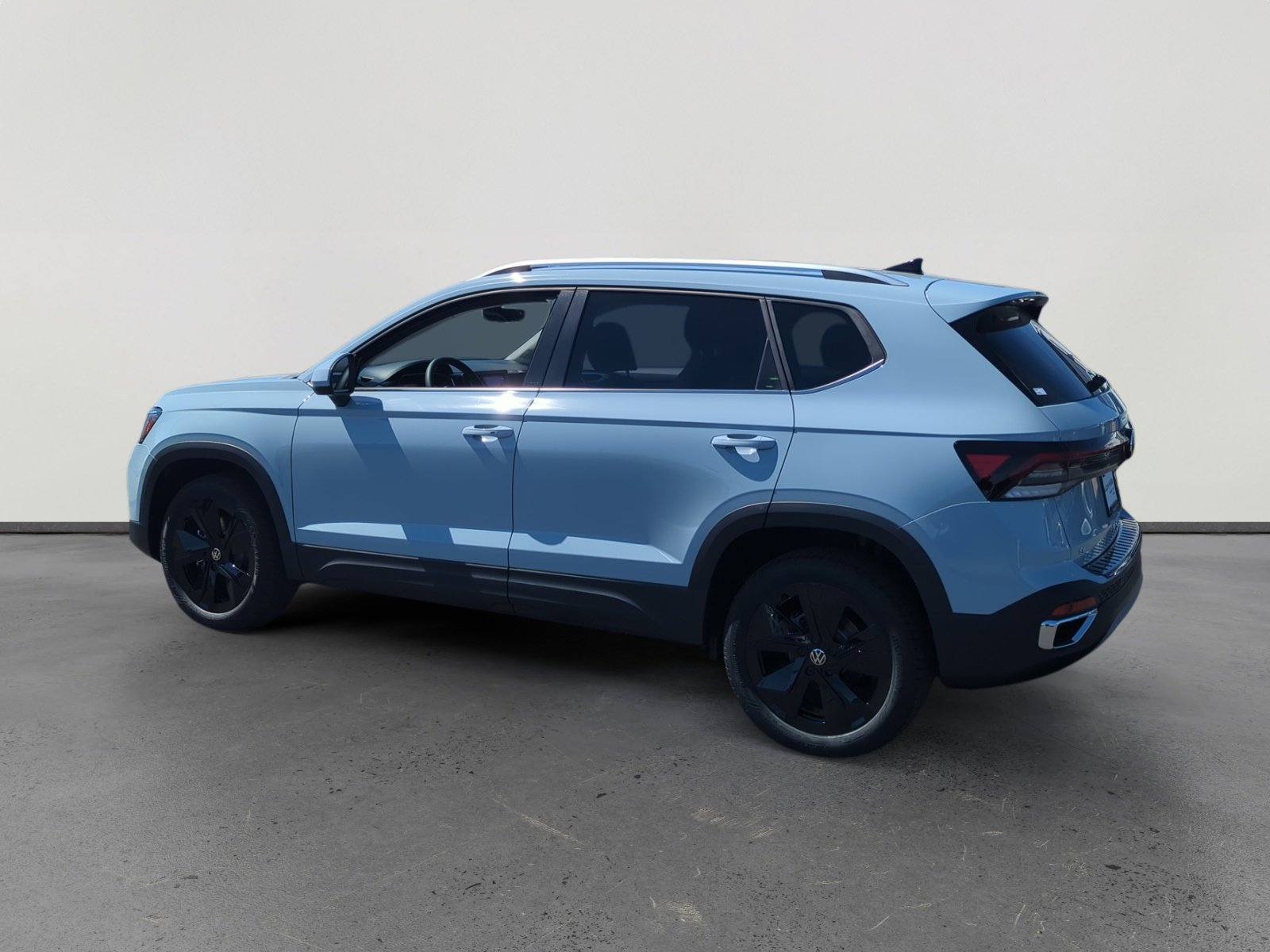 New 2026 Volkswagen Taos SE FWD image 3