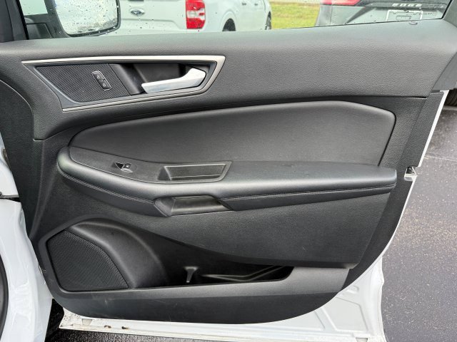 Used 2024 Ford Edge SEL image 18