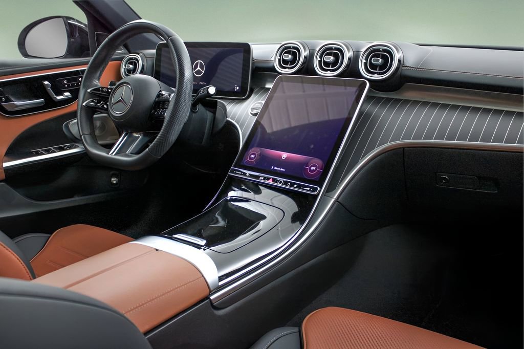 Used 2023 Mercedes-Benz C 300 Sedan image 18