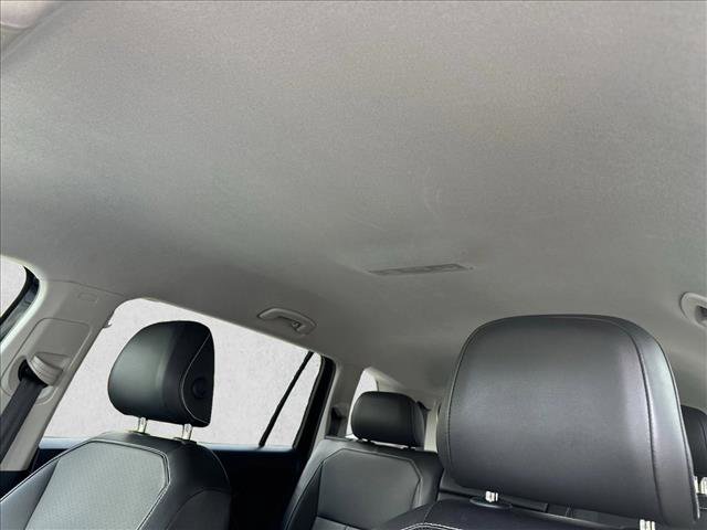 Used 2024 Volkswagen Tiguan SE image 22