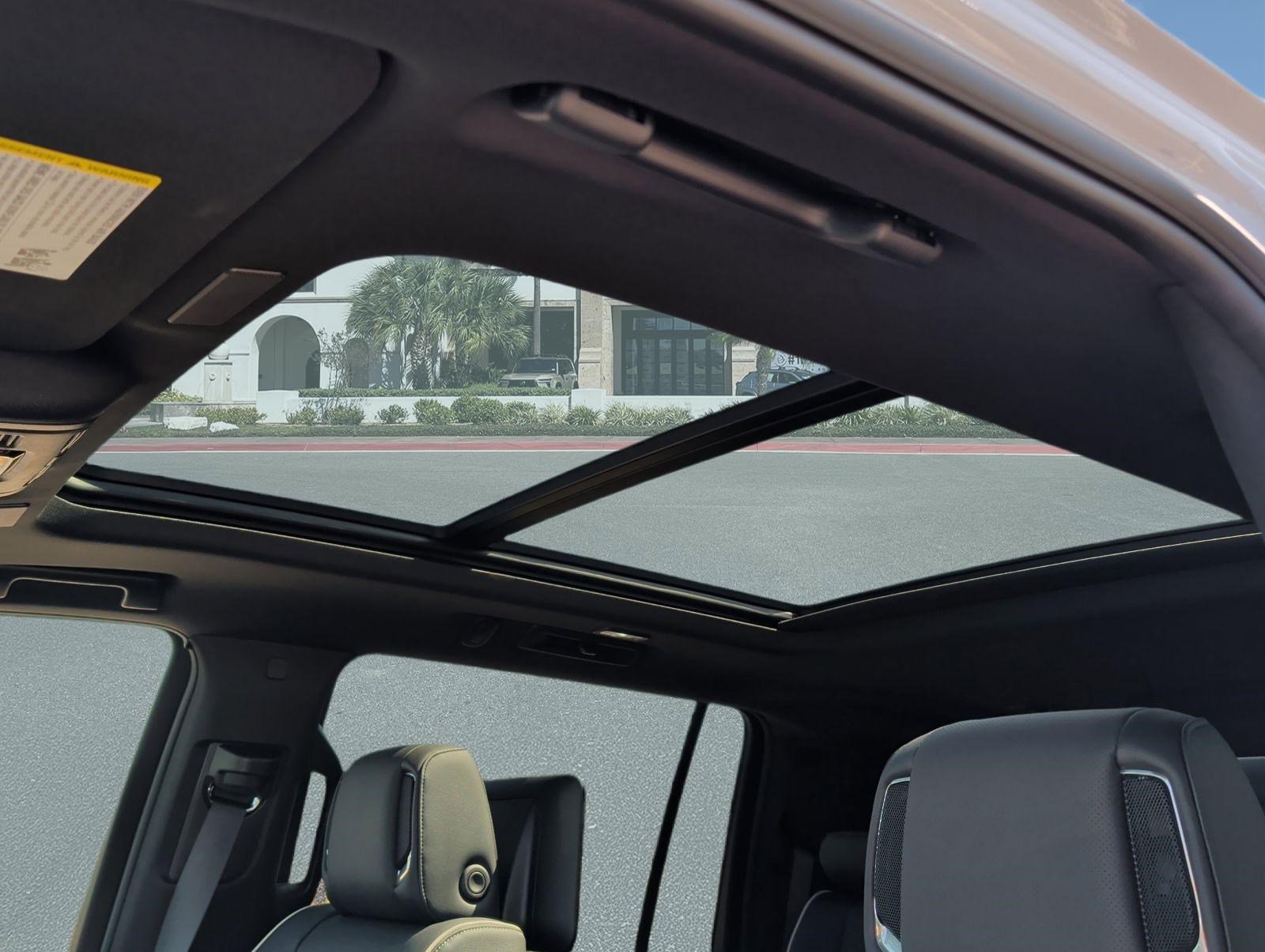 Used 2026 Cadillac Escalade ESV Sport w/ LPO, ONYX Package image 22