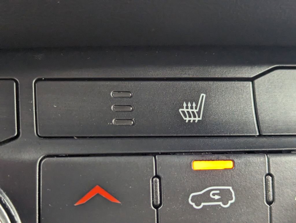 Used 2024 Dodge Durango GT image 16