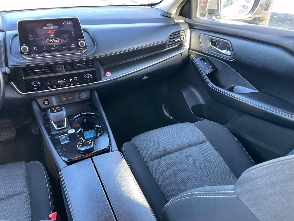 Certified 2025 Nissan Rogue SV AWD/4WD image 12