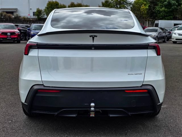 Used 2026 Tesla Model Y AWD image 10