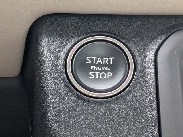 Used 2024 Land Rover Defender 130 X-Dynamic SE image 28