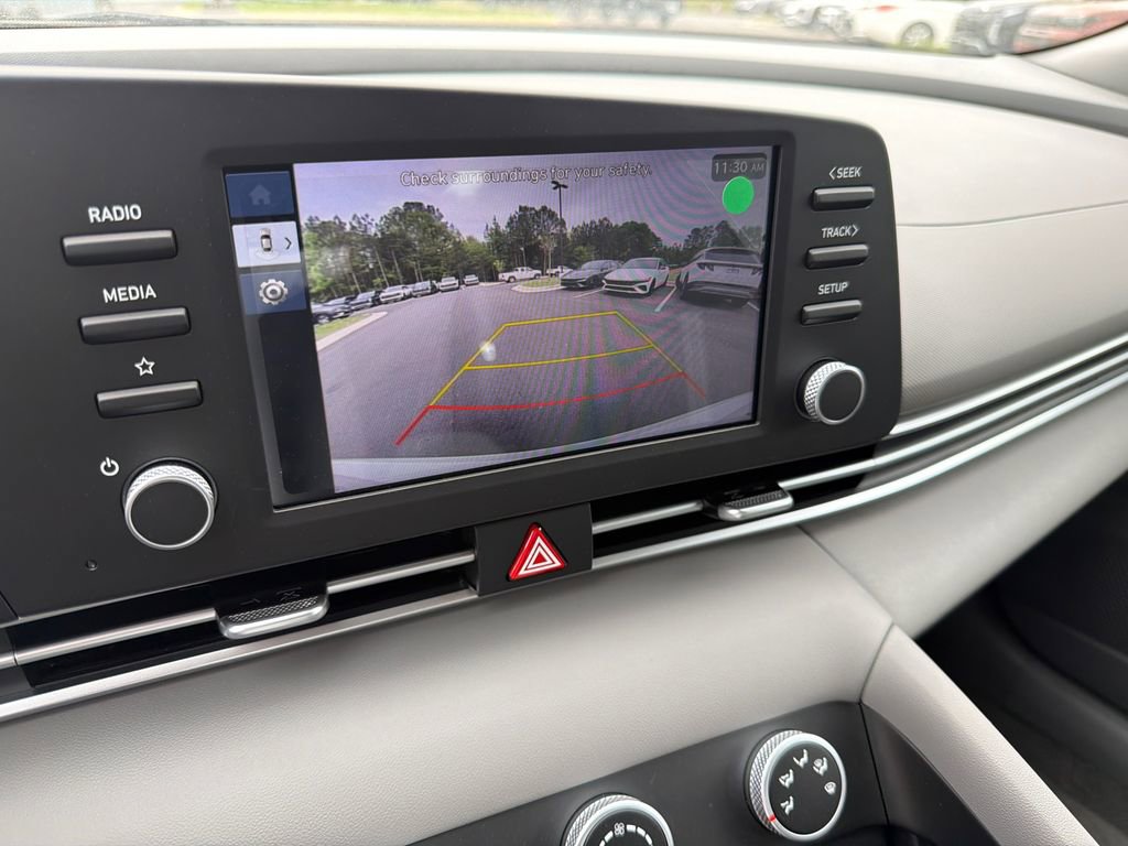 New 2026 Hyundai Elantra SE FWD image 24