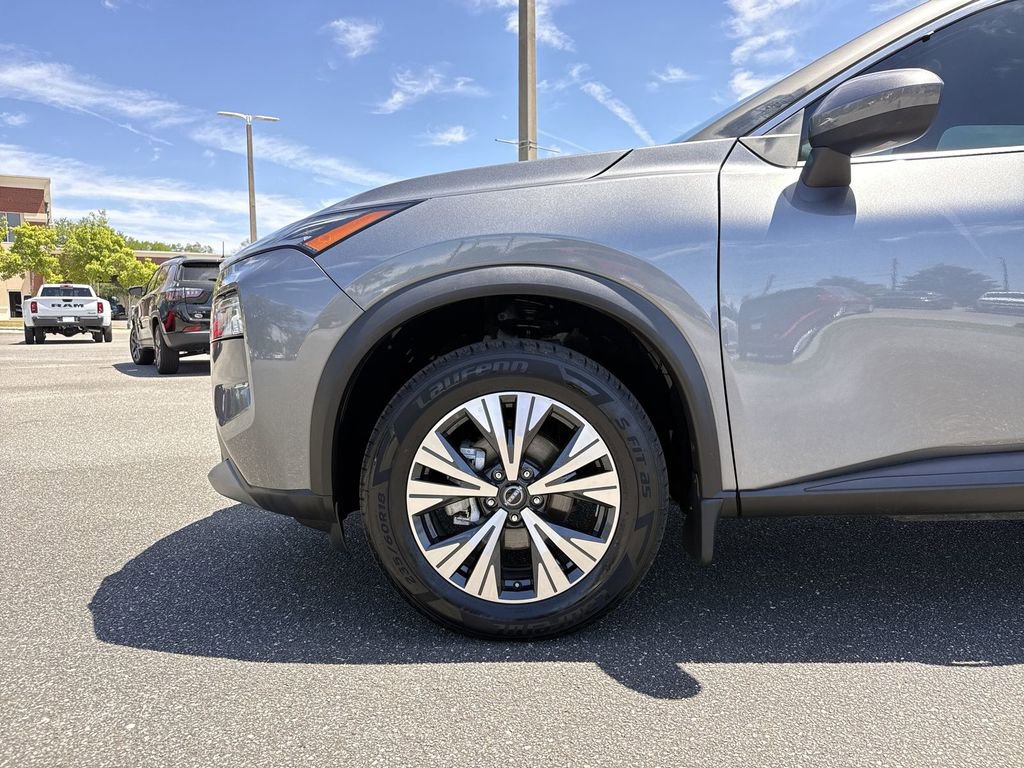 Used 2023 Nissan Rogue SV FWD image 10