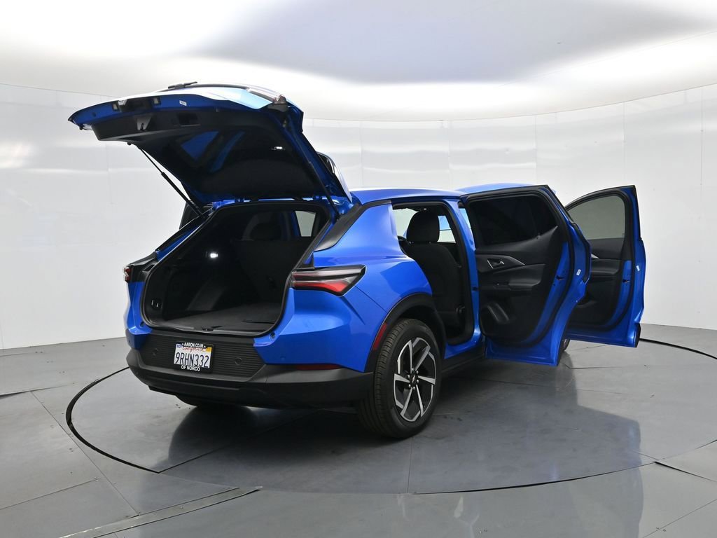 Used 2025 Chevrolet Equinox EV LT image 36