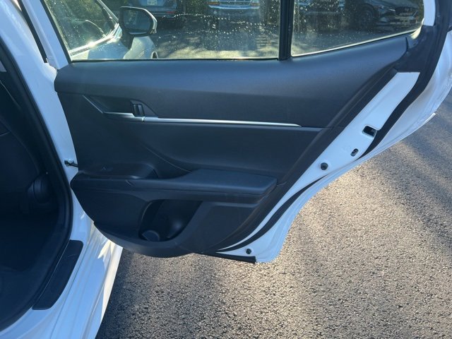 Used 2023 Toyota Camry SE image 16