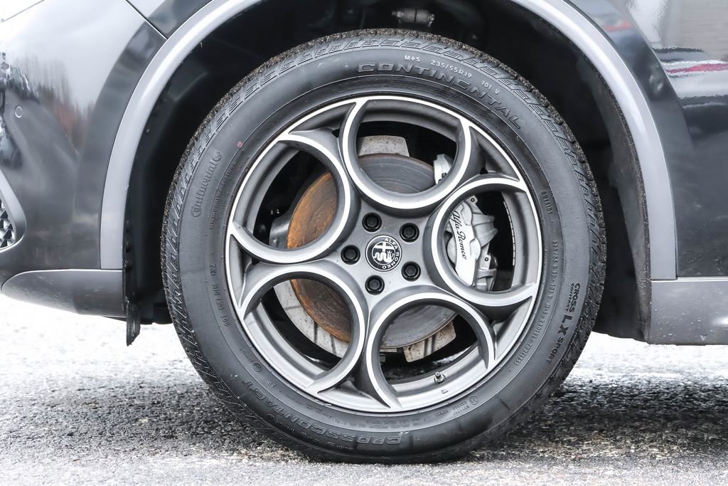 Used 2023 Alfa Romeo Stelvio Ti image 17