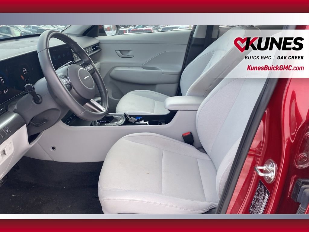 Used 2025 Hyundai Kona SEL image 10
