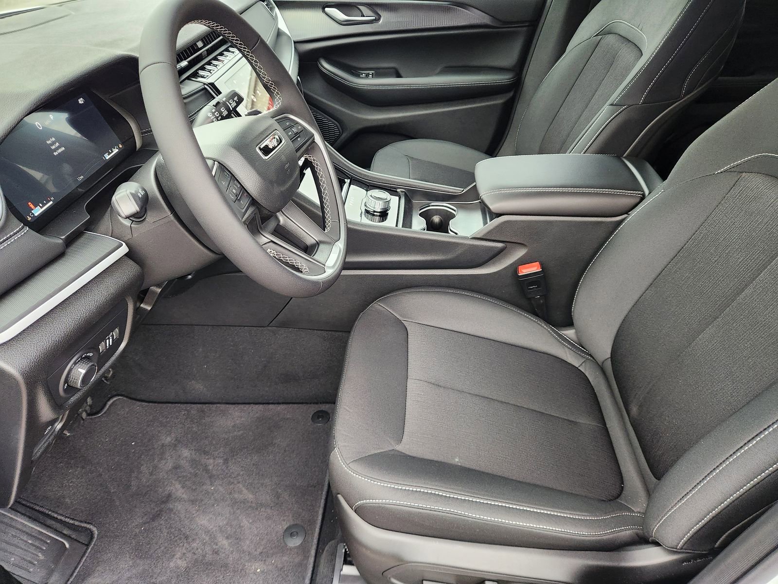 New 2025 Jeep Grand Cherokee Laredo X image 12