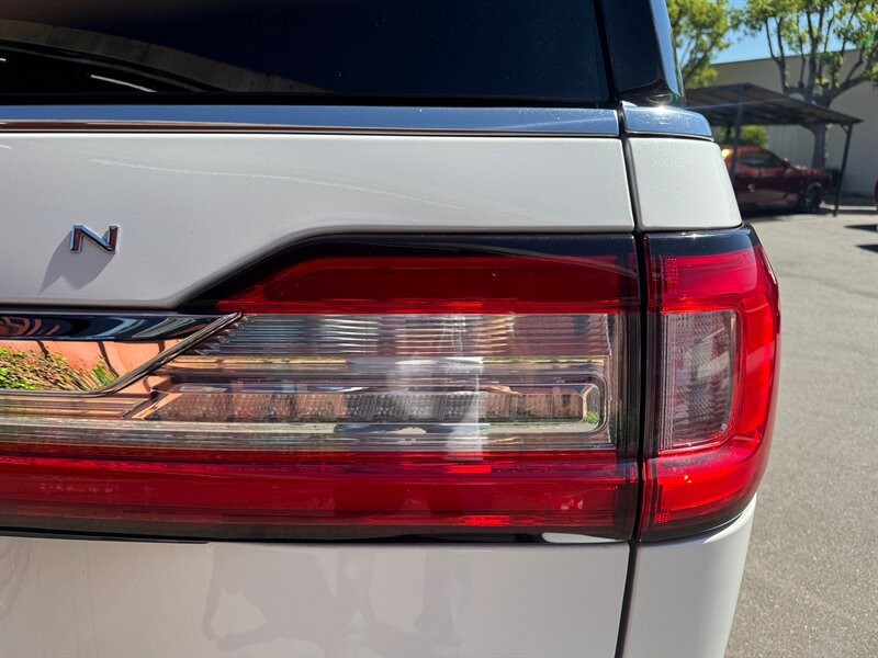 Used 2021 Lincoln Navigator L Reserve AWD/4WD image 17