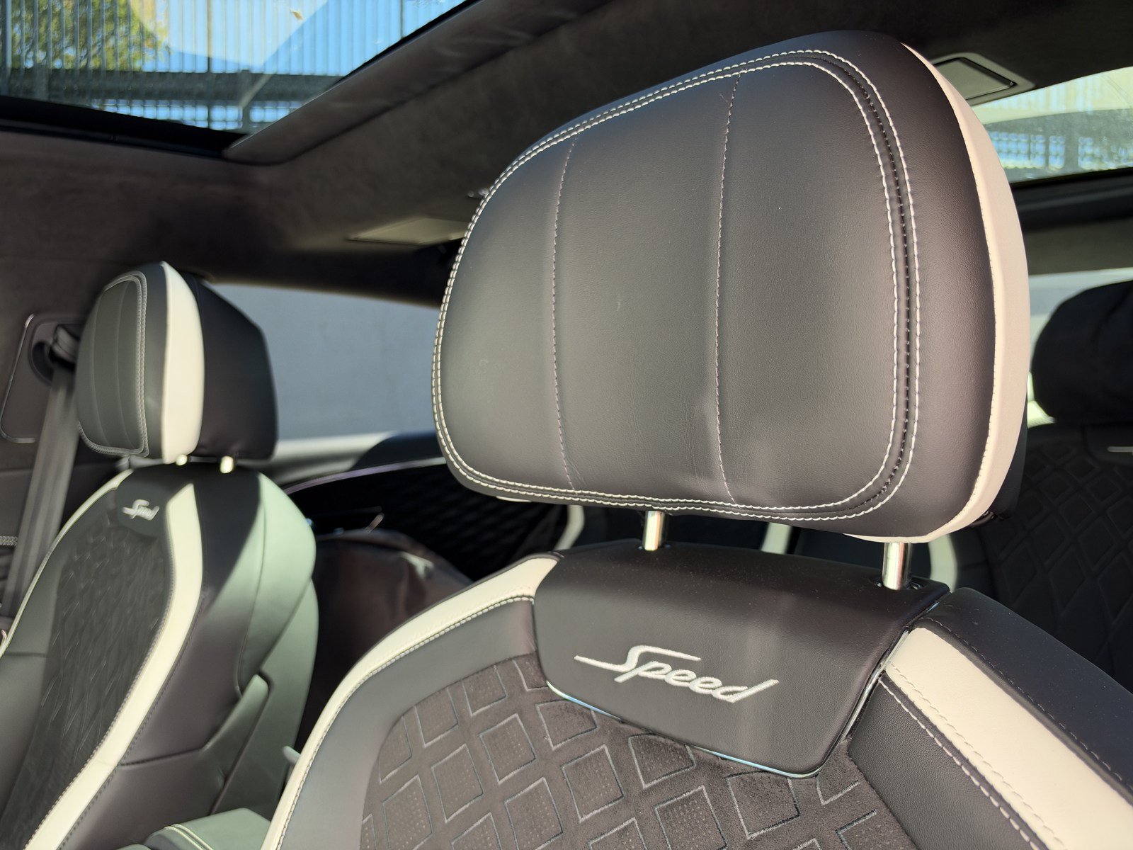 Certified 2023 Bentley Flying Spur W12 AWD/4WD image 35