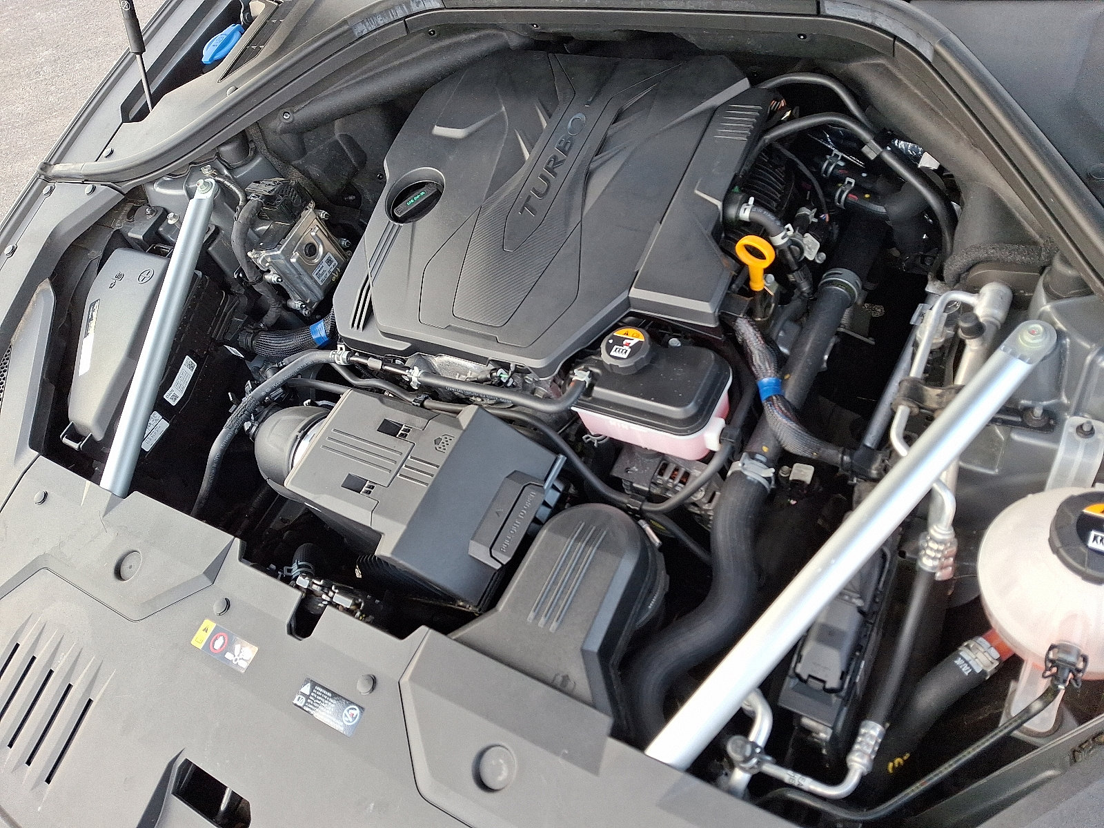 Used 2023 Genesis GV70 2.5T w/ Sport Prestige Package image 28