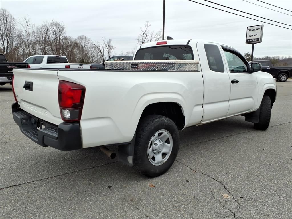 Used 2020 Toyota Tacoma SR image 4