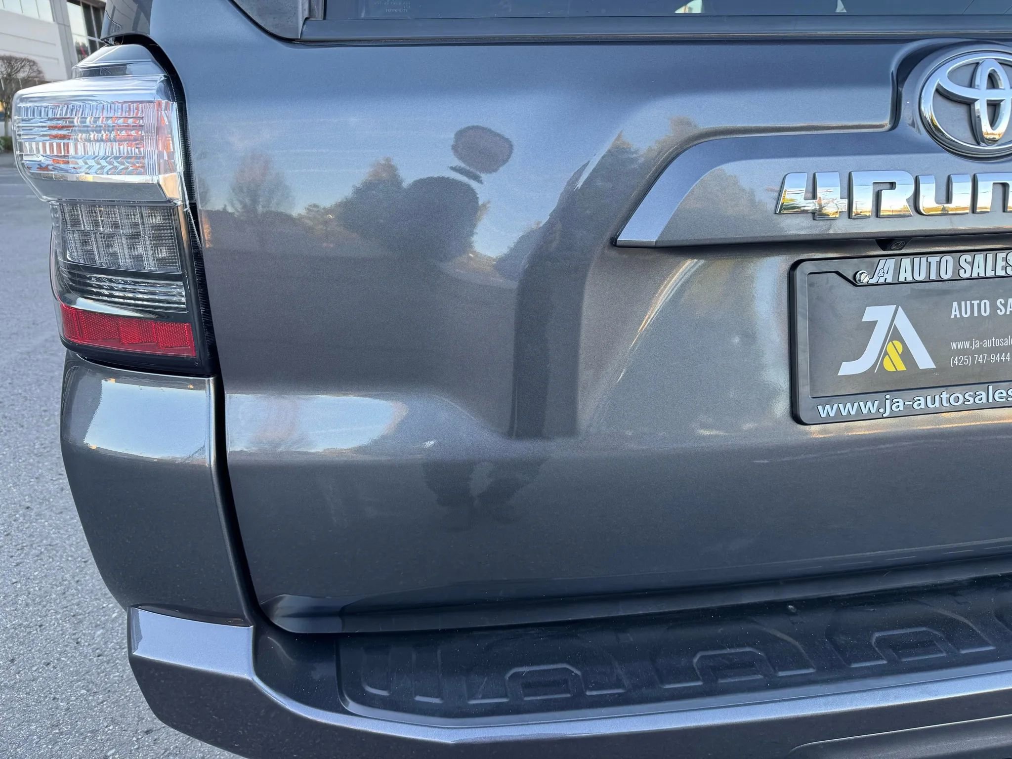 Used 2017 Toyota 4Runner SR5 Premium image 15