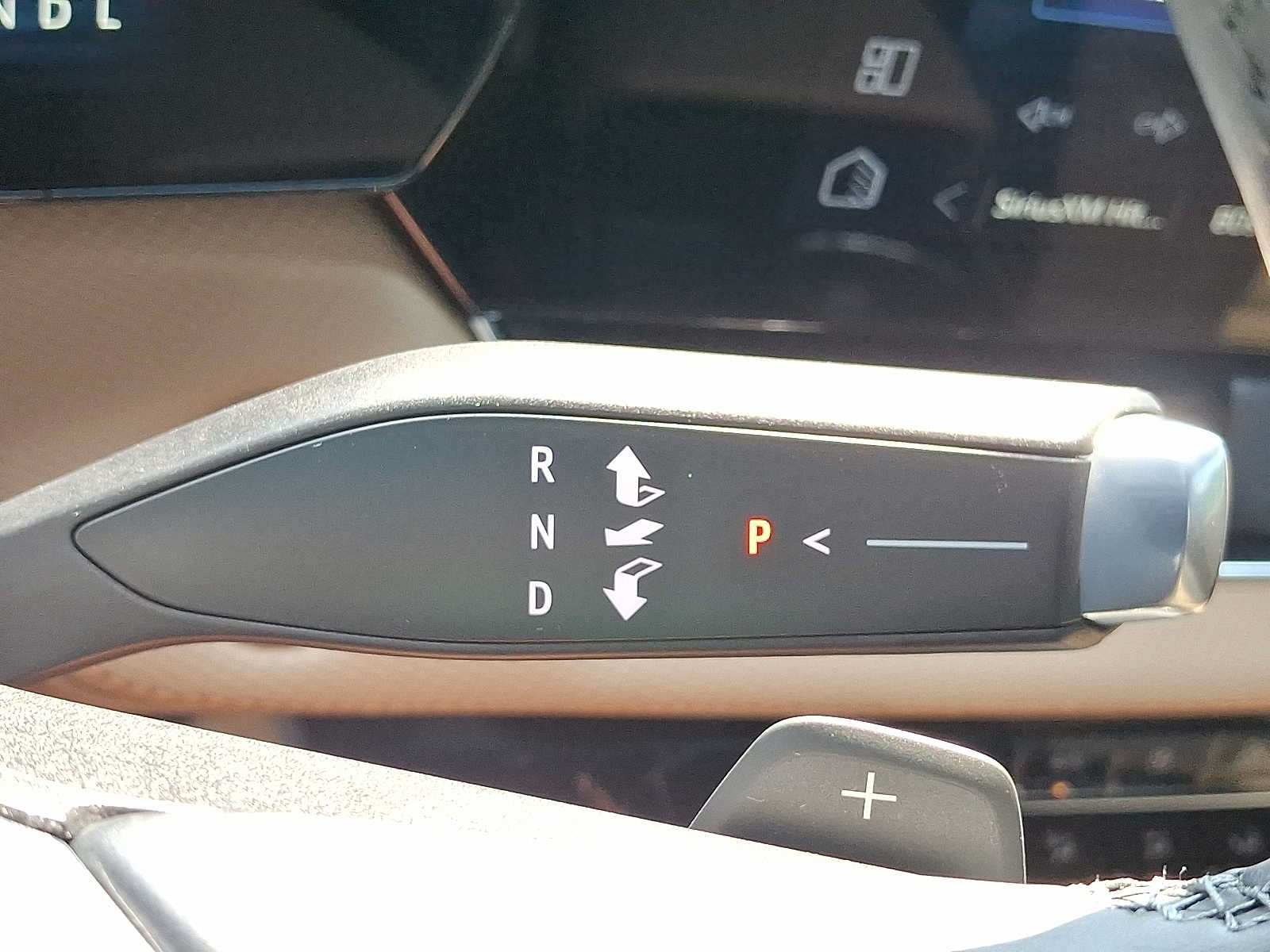 Used 2025 Chevrolet Equinox ACTIV w/ Safety and Technology Package AWD/4WD image 15