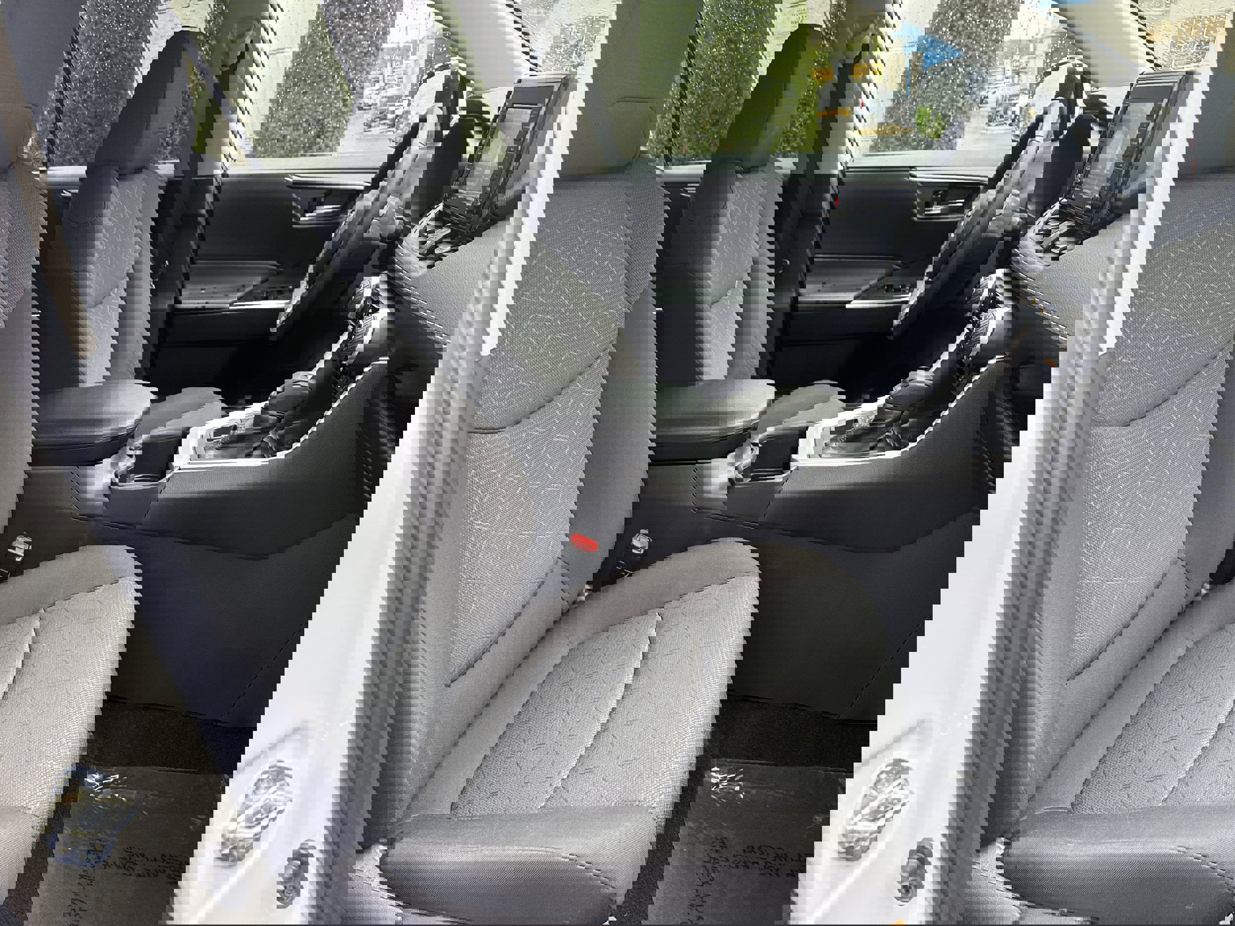 Used 2022 Toyota RAV4 XLE w/ XLE Grade Weather Package AWD/4WD image 14