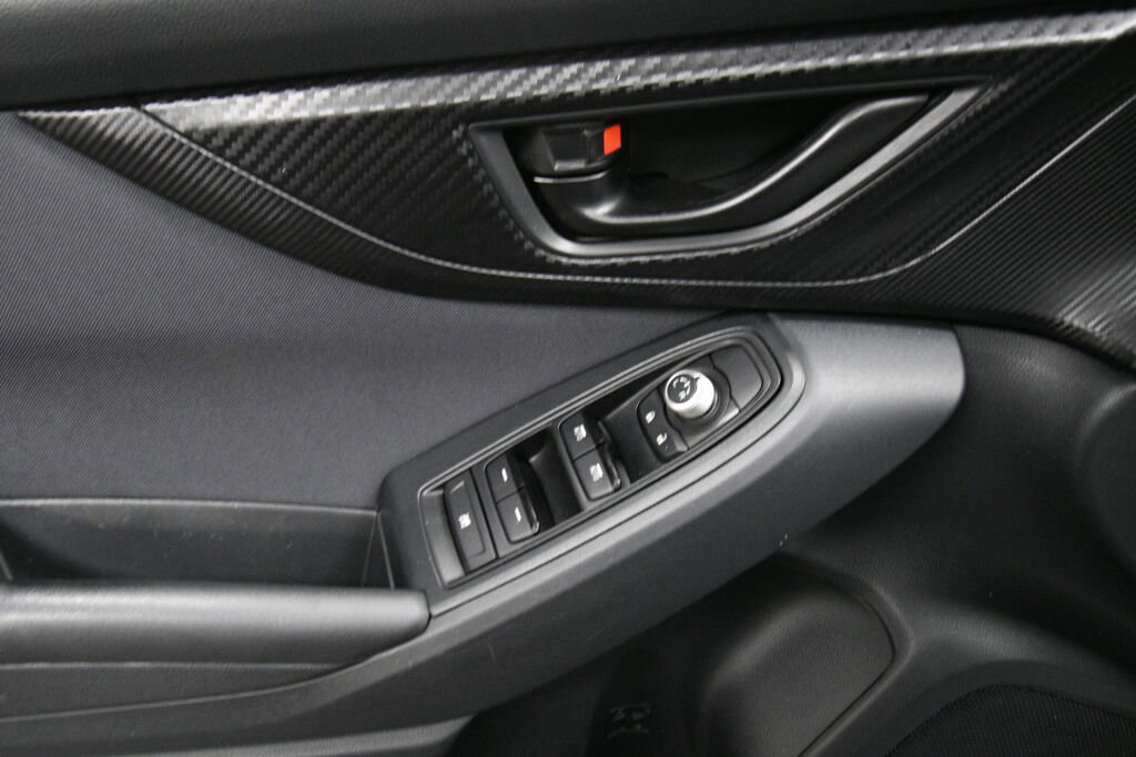 Used 2023 Subaru Crosstrek 2.0i Premium image 12