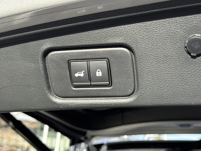 Certified 2023 Nissan Pathfinder Platinum image 24