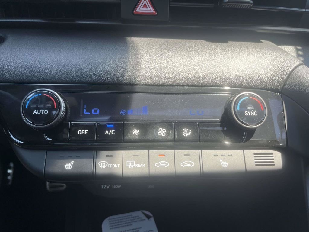 New 2026 Hyundai Elantra SEL Sport FWD image 24