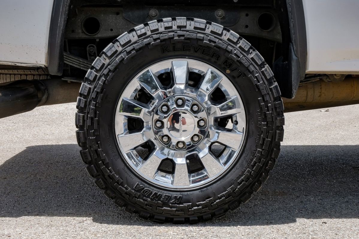 Used 2015 GMC Sierra 2500 Denali w/ Duramax Plus Package AWD/4WD image 60
