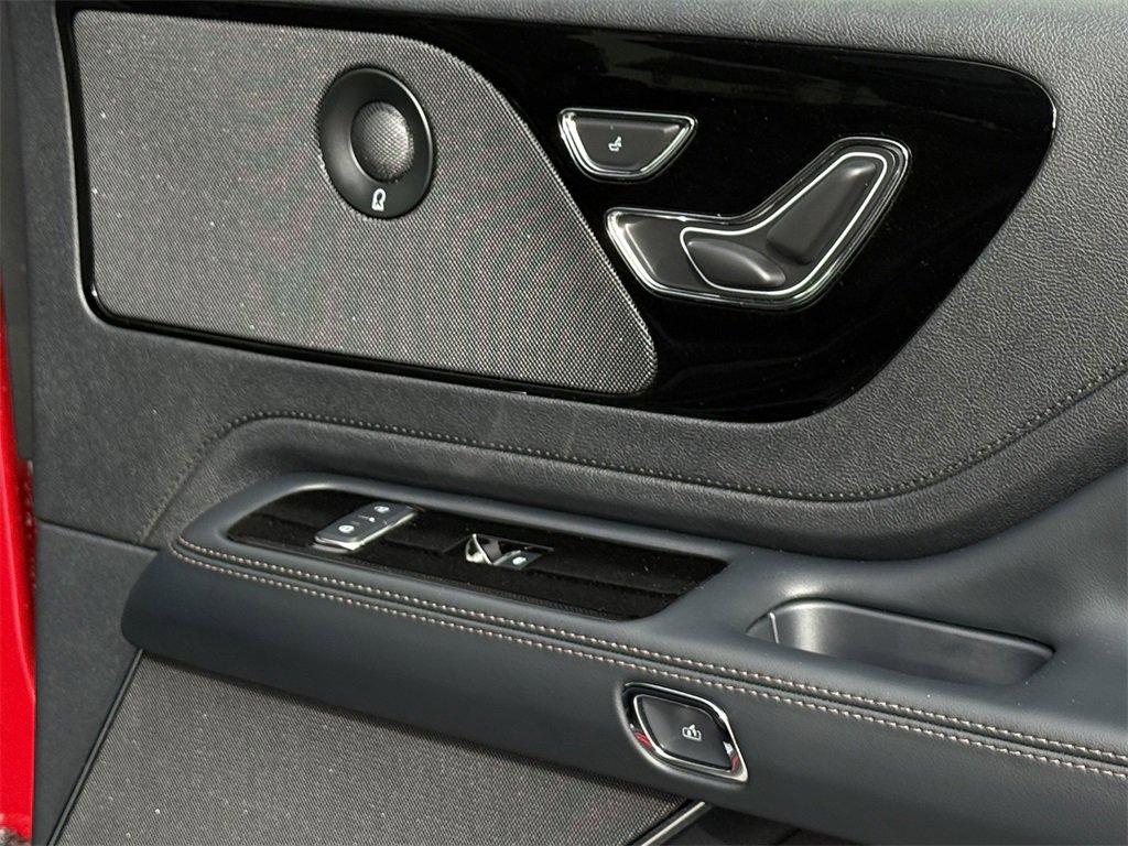 New 2026 Lincoln Aviator AWD image 10