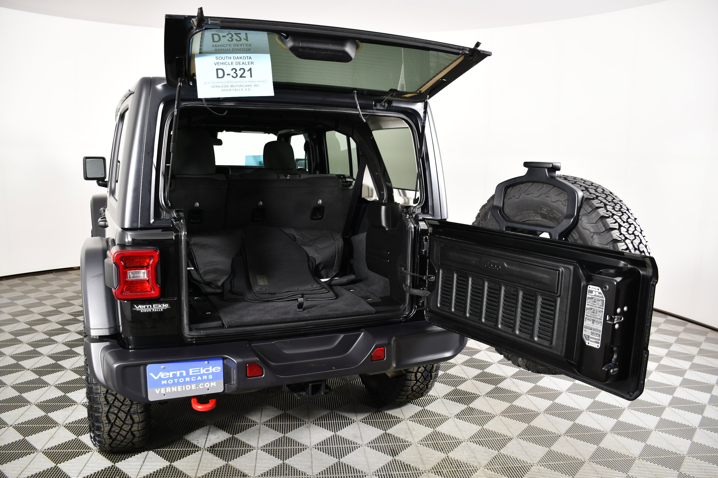 Used 2025 Jeep Wrangler Unlimited Rubicon image 40