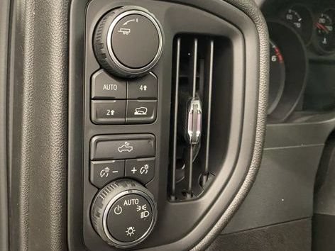 New 2026 Chevrolet Silverado 1500 Custom w/ Turbomax Blackout Package AWD/4WD image 32