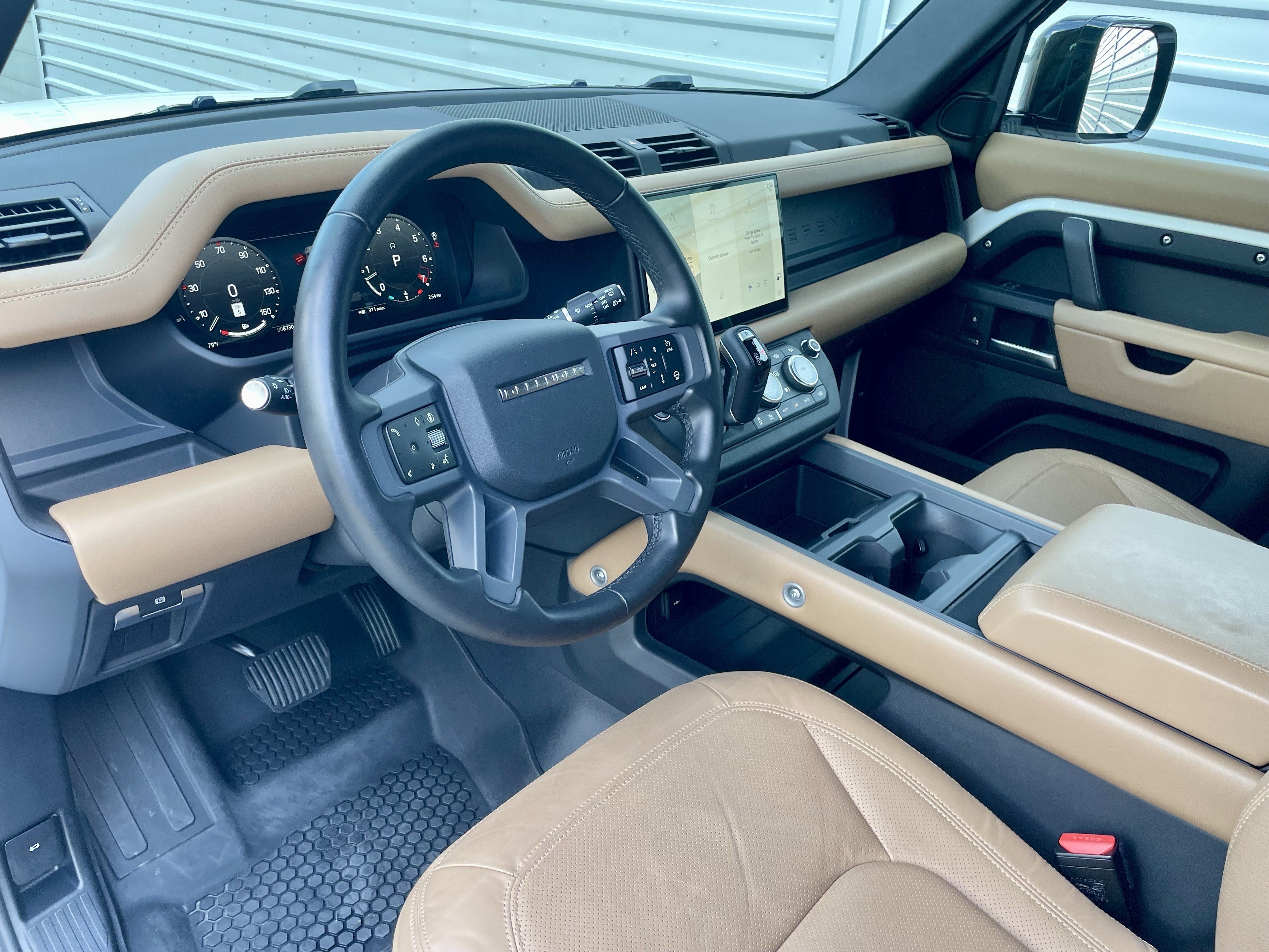 Certified 2025 Land Rover Defender 110 X-Dynamic SE AWD/4WD image 13