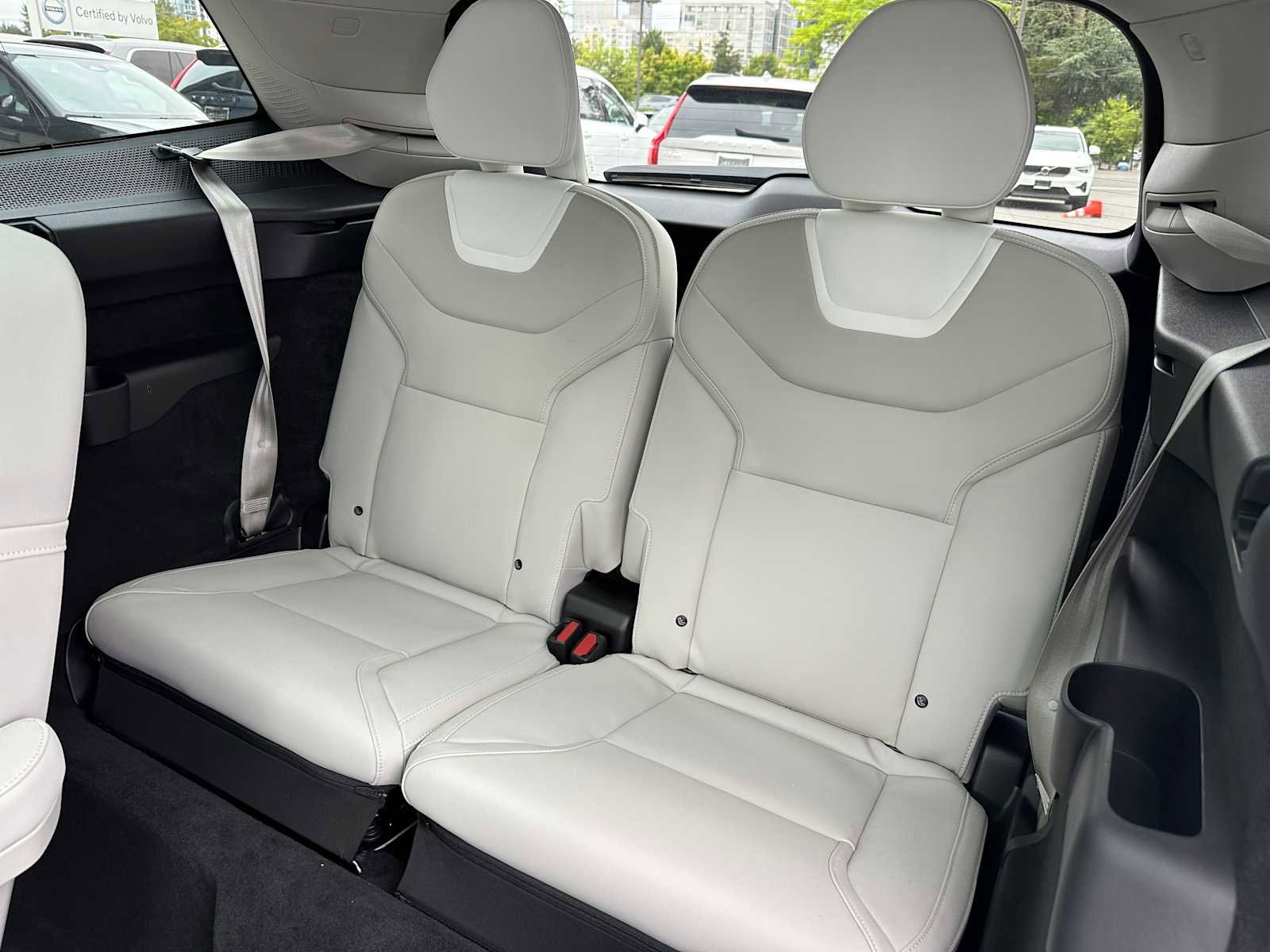 New 2025 Volvo EX90 Ultra image 17