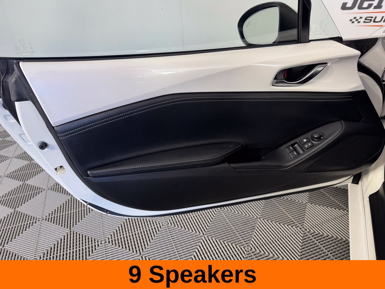 Used 2021 MAZDA MX-5 Miata RF Grand Touring RWD image 11