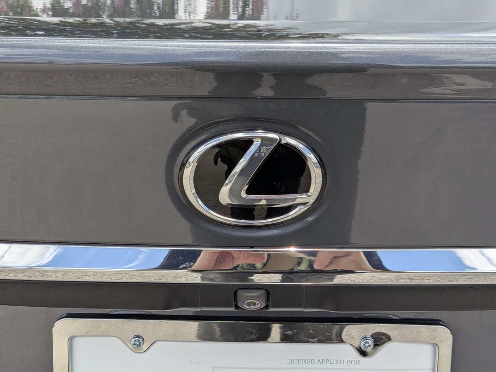 Used 2022 Lexus ES 350 Ultra Luxury w/ Accessory Package 2 FWD image 13