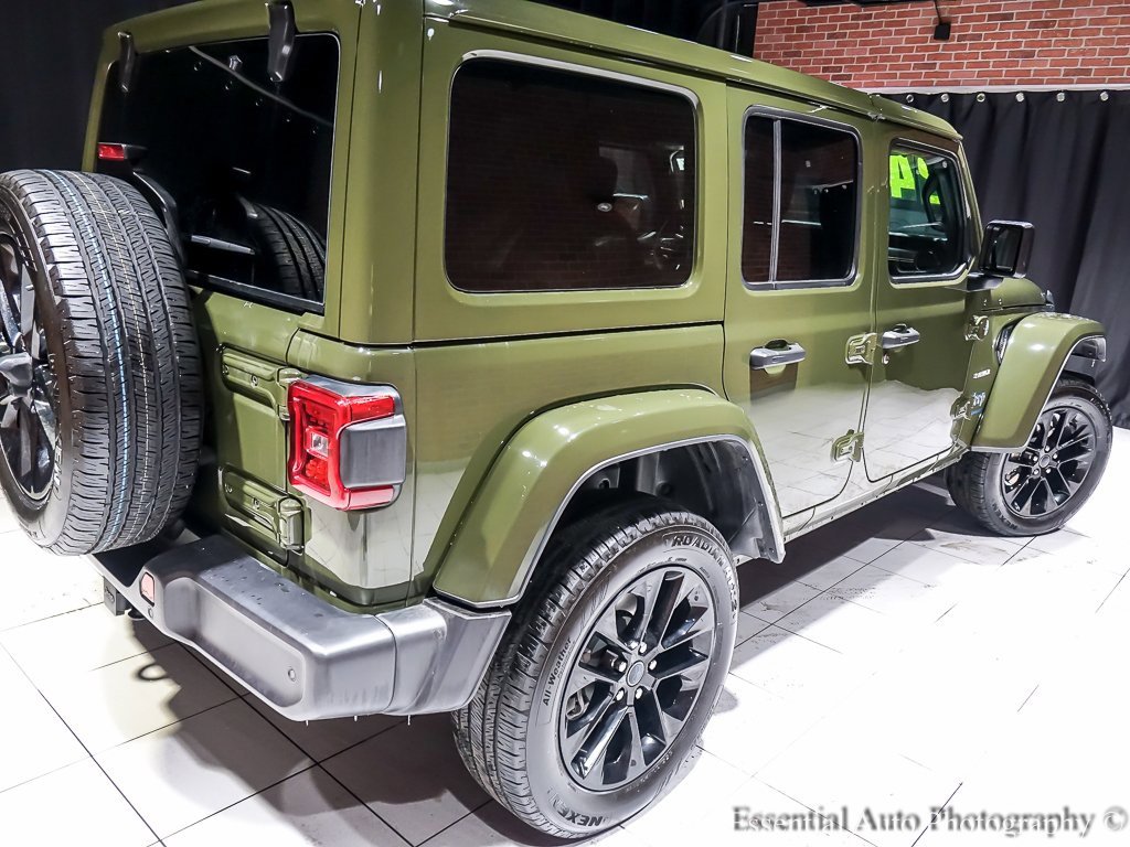 Used 2024 Jeep Wrangler Unlimited Sahara w/ Technology Group image 12