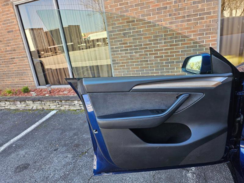 Used 2023 Tesla Model Y RWD image 35