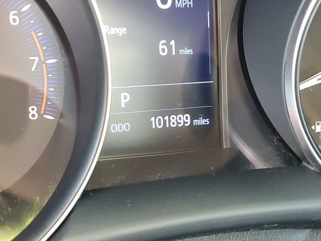 Used 2019 Toyota C-HR XLE FWD image 10