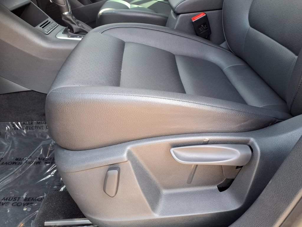 Used 2013 Volkswagen Tiguan S FWD image 10