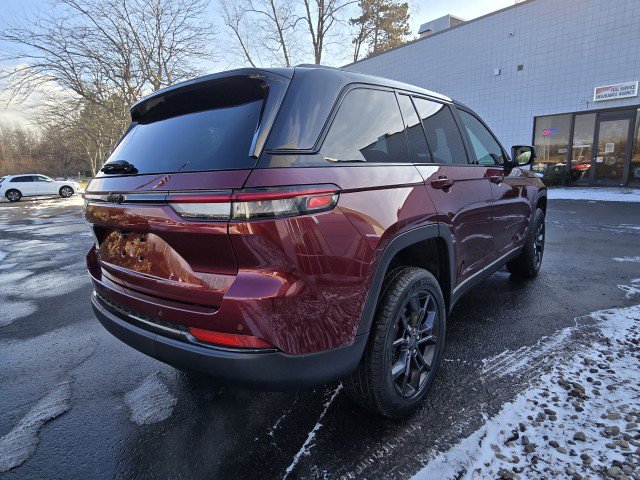 New 2025 Jeep Grand Cherokee Limited image 6
