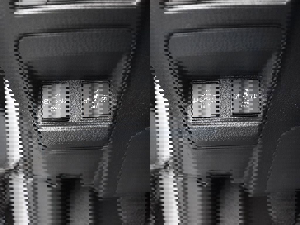 New 2025 Toyota Tacoma Limited w/ Tow Tech Package image 31