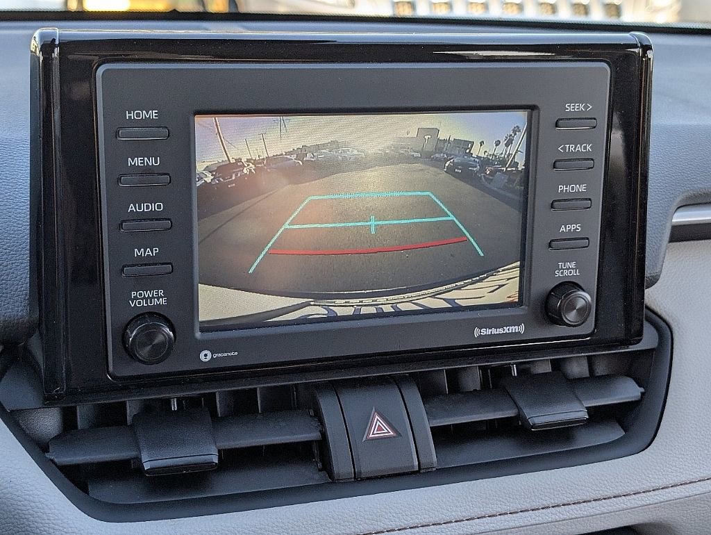 Used 2022 Toyota RAV4 XLE image 32