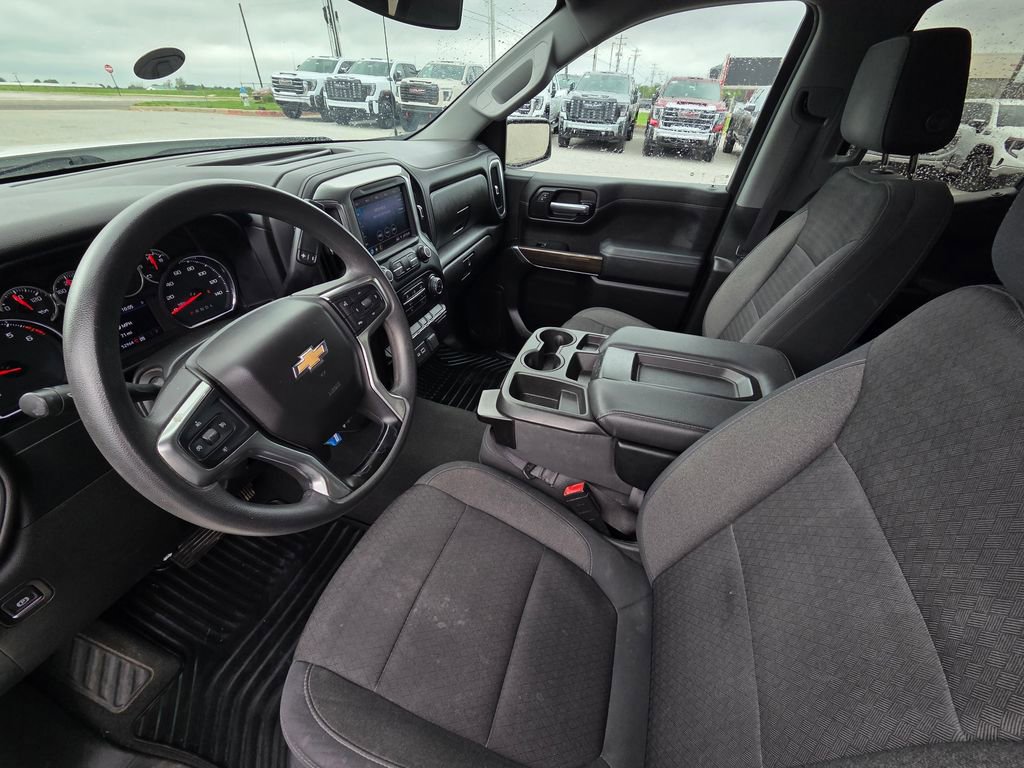 Used 2020 Chevrolet Silverado 1500 LT w/ Trailering Package AWD/4WD image 9