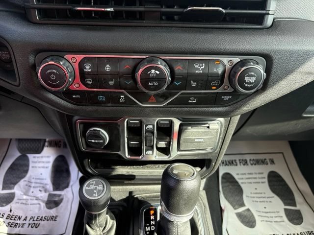 Used 2024 Jeep Wrangler Unlimited w/ Convenience Group AWD/4WD image 21