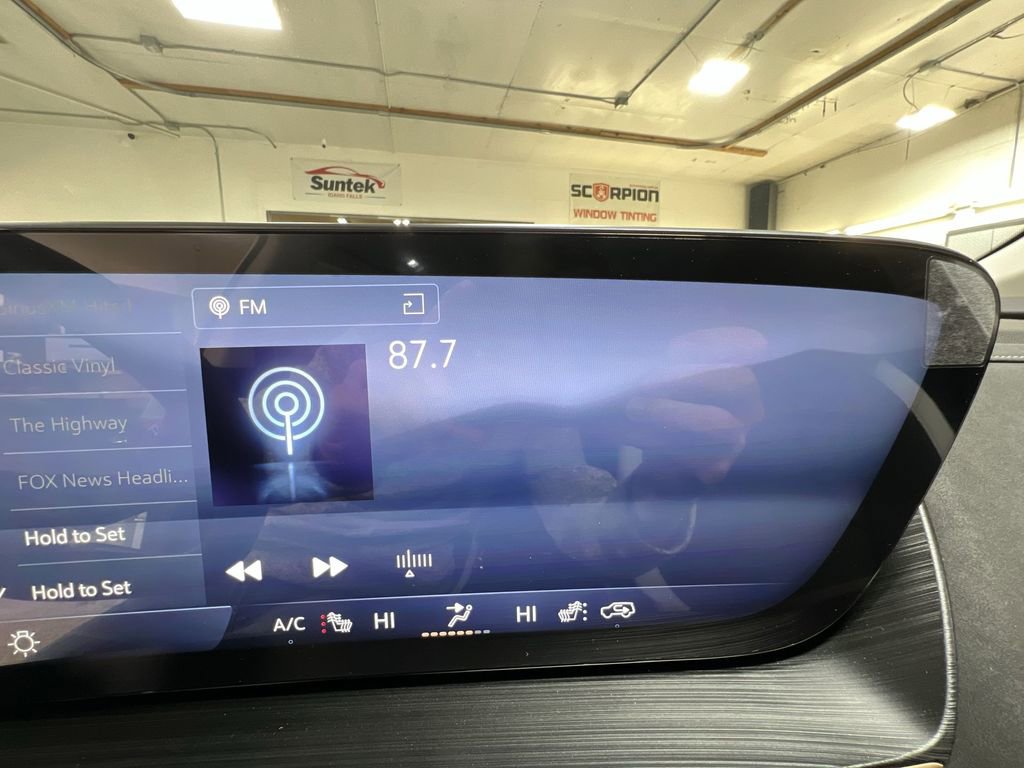 New 2025 Buick Envision Sport Touring image 13