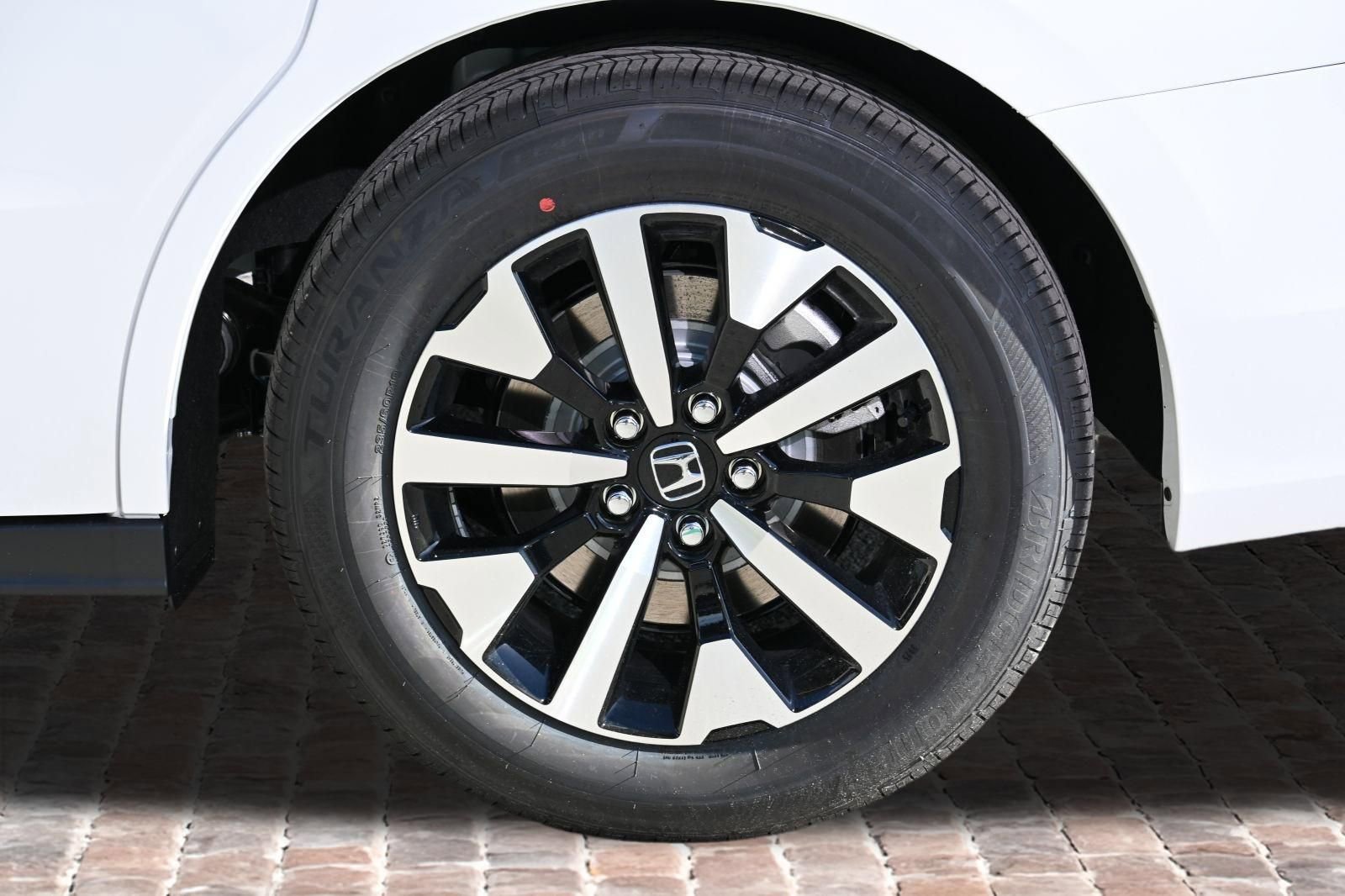 New 2026 Honda Odyssey EX-L image 10