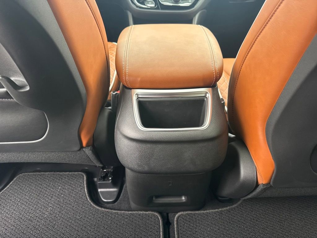 New 2026 Chrysler Pacifica Pinnacle image 10