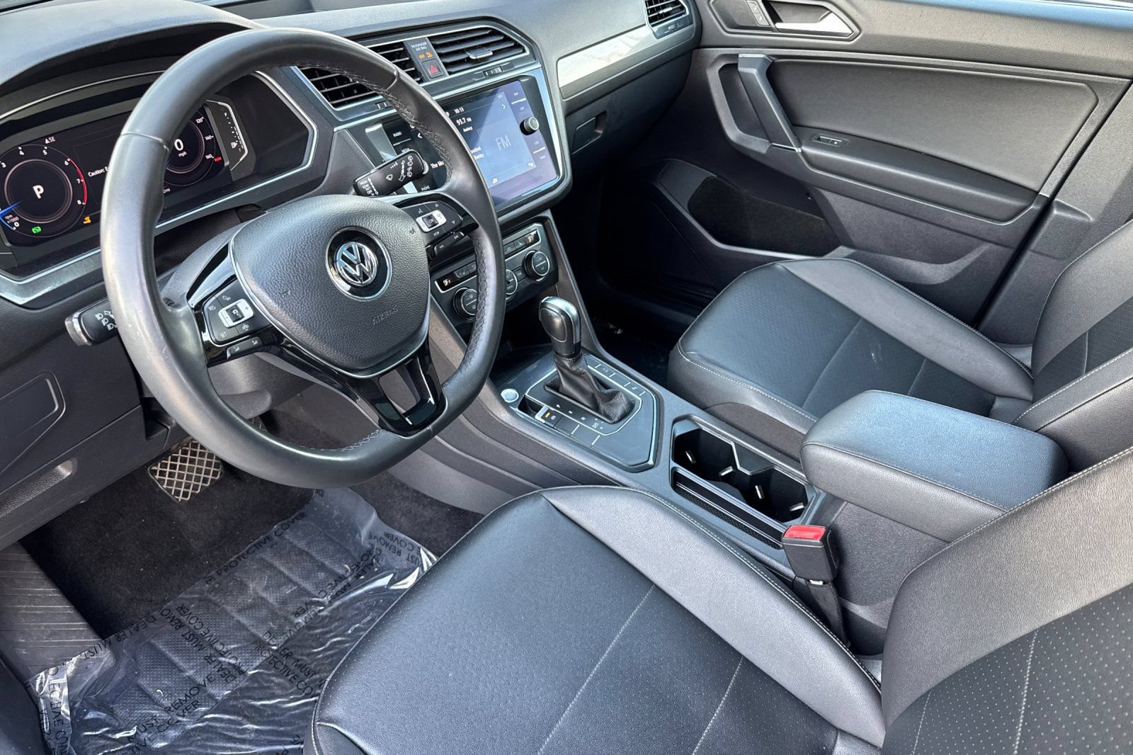 Used 2020 Volkswagen Tiguan SEL FWD image 10